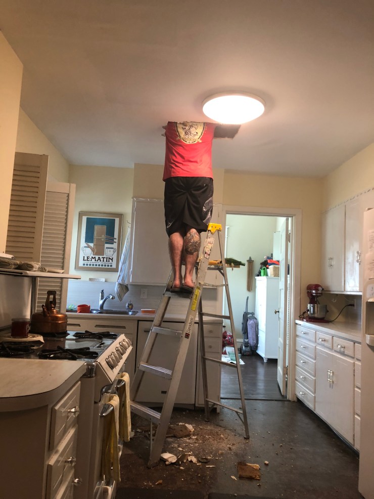 8ADE6563-C9F3-4873-A208-5F4A698229D8