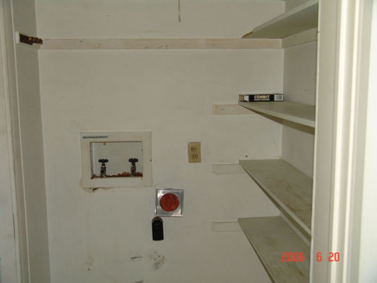 16laundry_room_for_vertical_washer_dryer_JPG