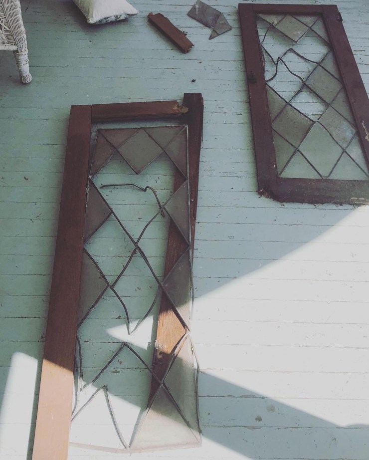 1C9B89B6-4C97-4AF5-BD88-C5A4985D2102