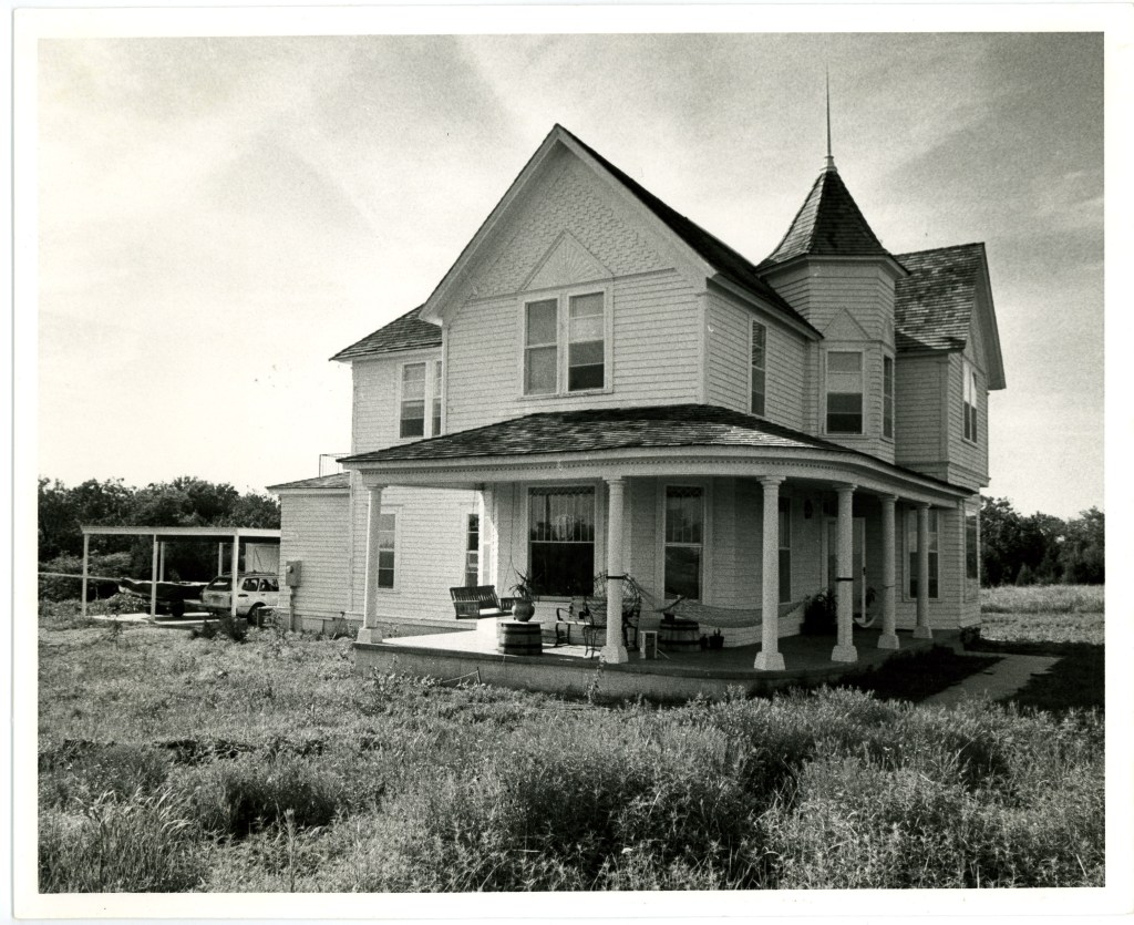 This image has an empty alt attribute; its file name is 311ambristerhouse.jpg